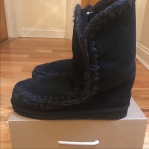 MOU ESKIMO BOOTS 24cm size 7